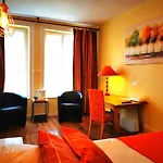 Hotel Logis Hotel-restaurant La Sapiniere 3*