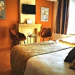 Logis Hotel-restaurant La Sapiniere Hotel 3*