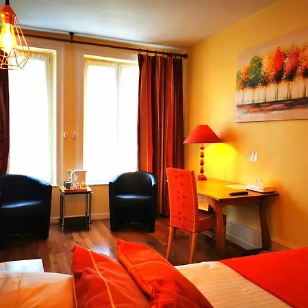 Hotel Logis La Sapiniere 3*