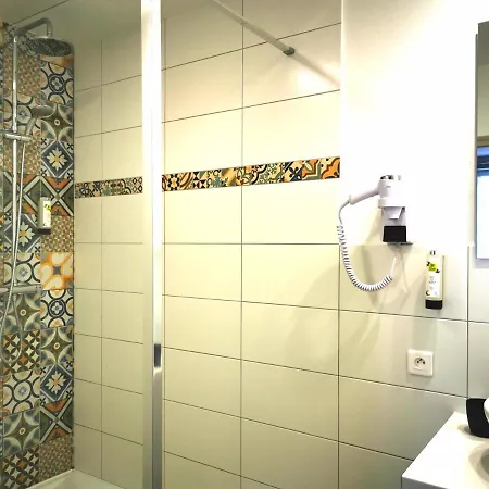 Hotel Logis Hotel-restaurant La Sapiniere 3*