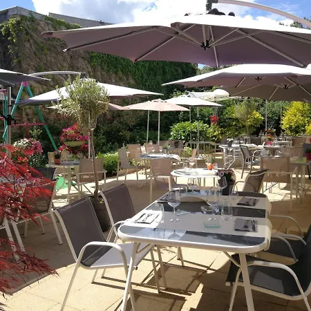 Logis La Sapiniere Hotel