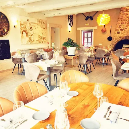 Hotel Logis La Sapiniere