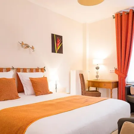 فندق Logis Hotel-restaurant La Sapiniere 3*