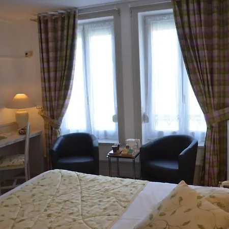 Logis Hotel-restaurant La Sapiniere