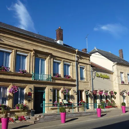 Hotel Logis La Sapiniere 3*